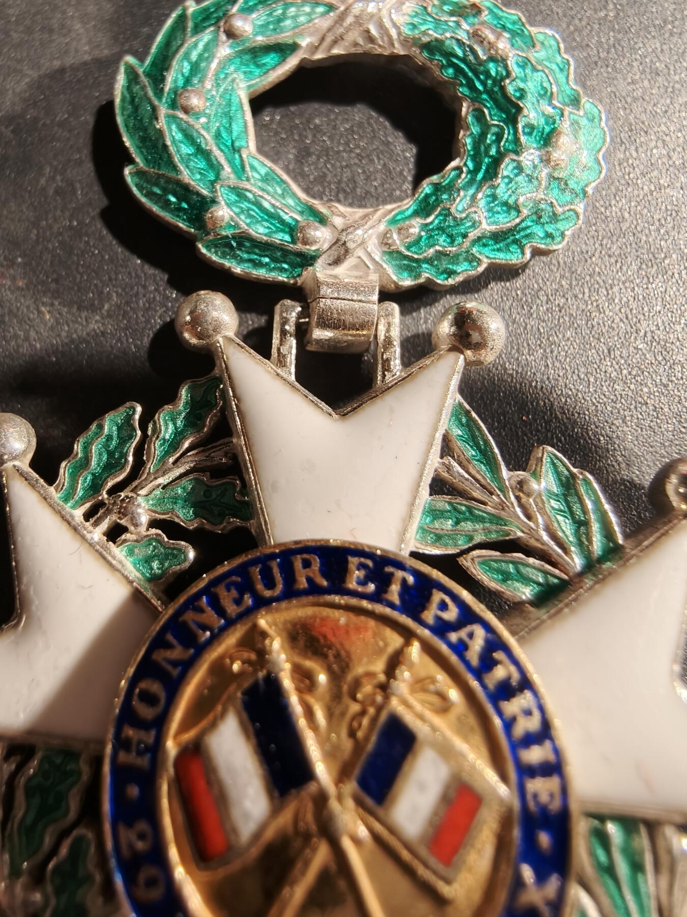 老王徽章第181期 法国骑士级荣誉军团勋章    原盒    早期950银质珐琅    五共版本