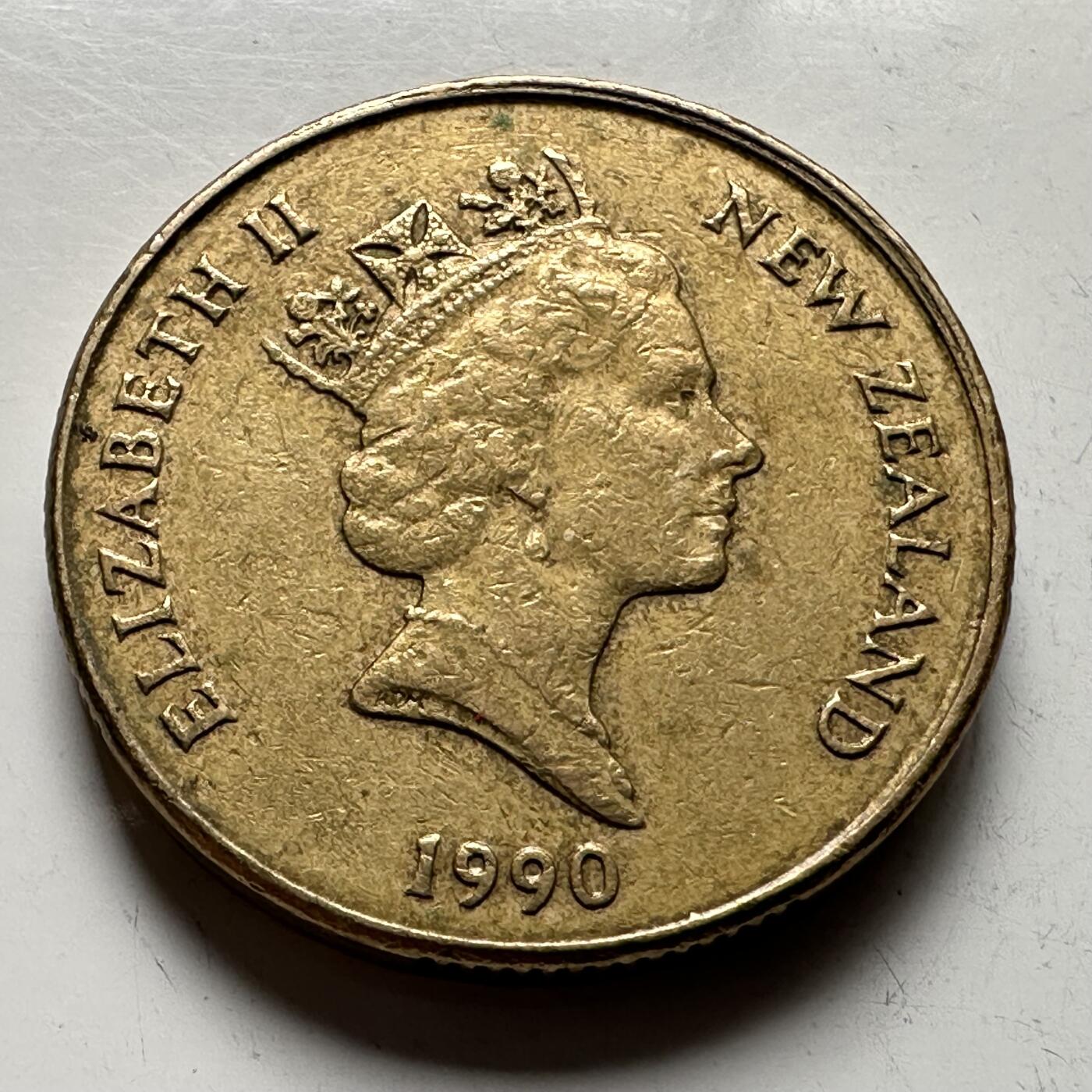 🌹外币初藏🌹🐯2026年第18场 快递将在12号停运 年前需发货的抓紧 ，年后正月十五恢复发货 新西兰1990年¥1 a