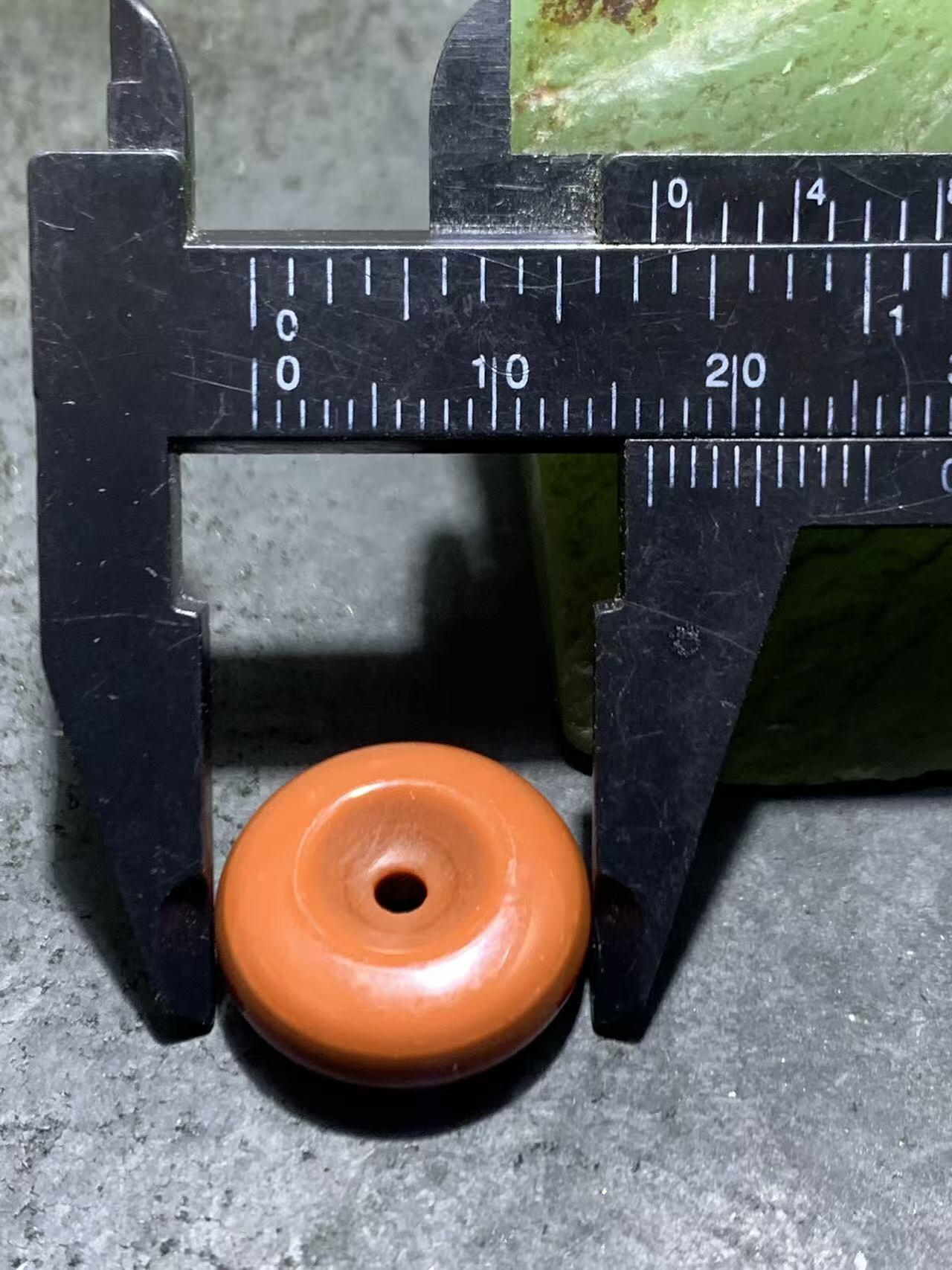 精美南红玛瑙柿子红面包圈小平安扣一个，