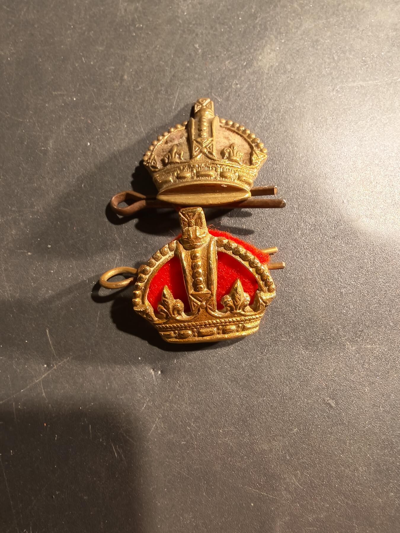 老王徽章第181期 英国军衔配饰一组    都铎王冠    一战时期