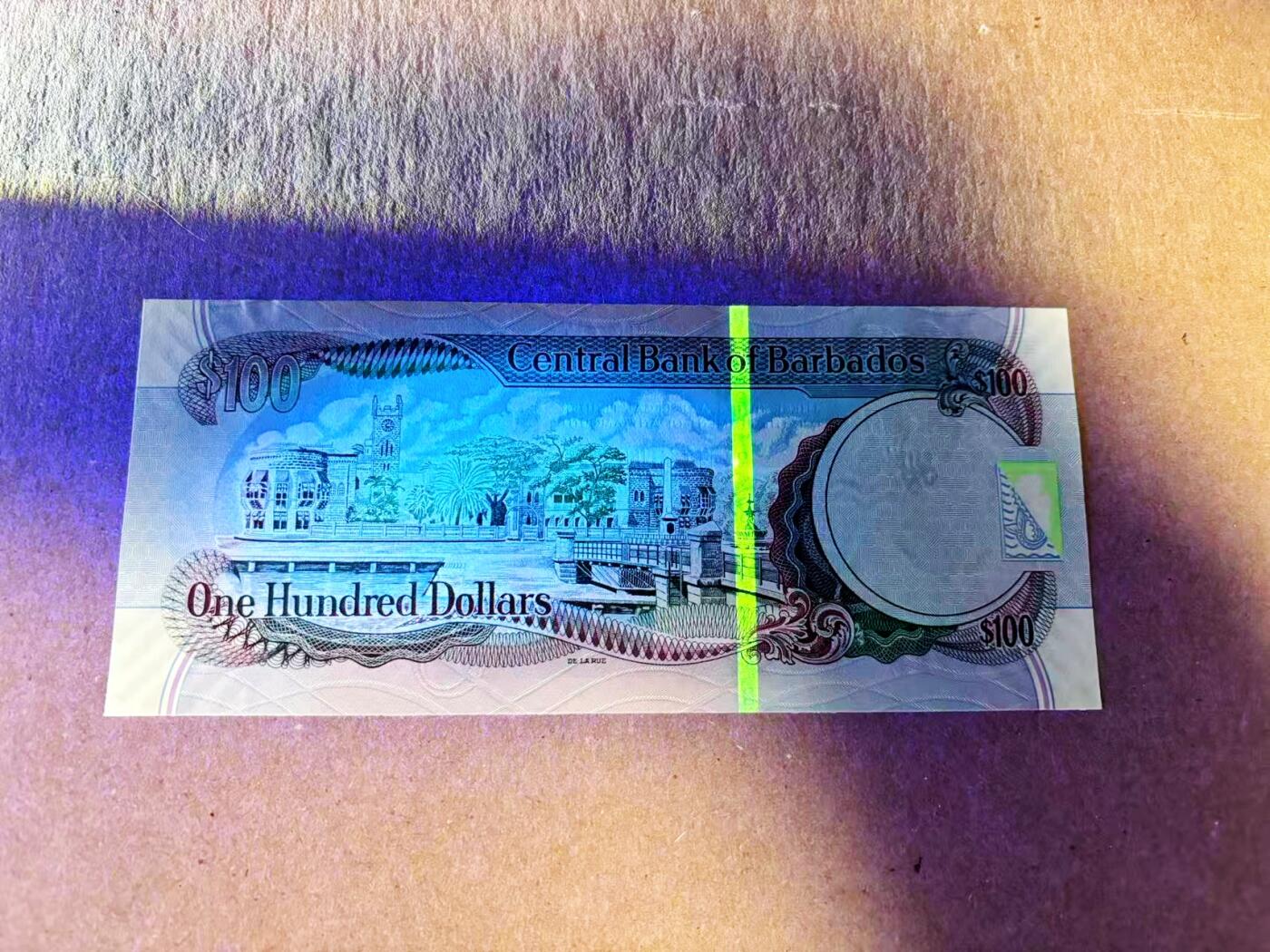 【Blue Auction】世界纸币精拍第785期——18级TOP拍卖/信誉/品质/专业/高效💫 巴巴多斯 2007年100元 设计精美 最高值 全新UNC