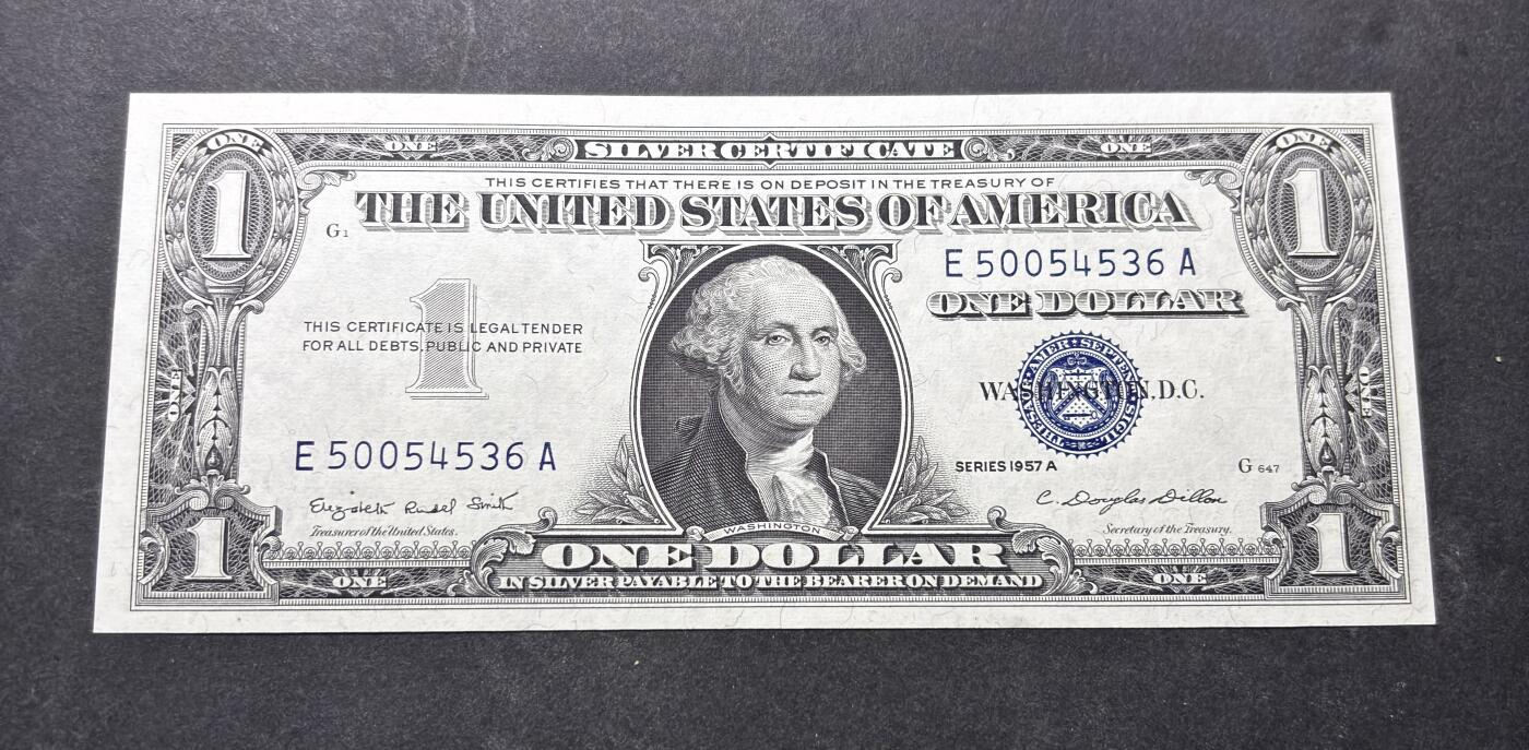 【金马踏春，泉马奔腾】2026 年新年贺岁场，（定于年初五接财神截拍）祝各位老板马到成功，马上有钱，愿岁岁平安喜乐顺遂 全新少见 1957 年蓝印版美国 1 美元，尾号 536