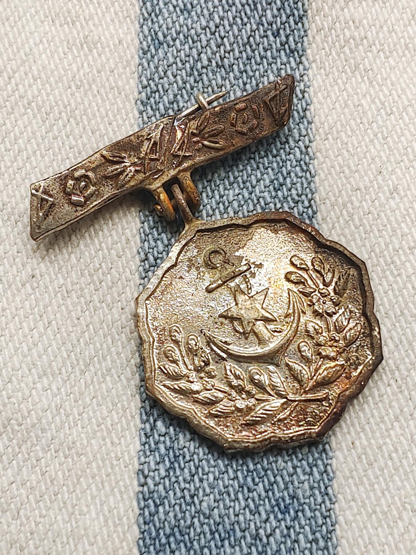 明治爱国妇人会通常会员铜鎏银证章徽章