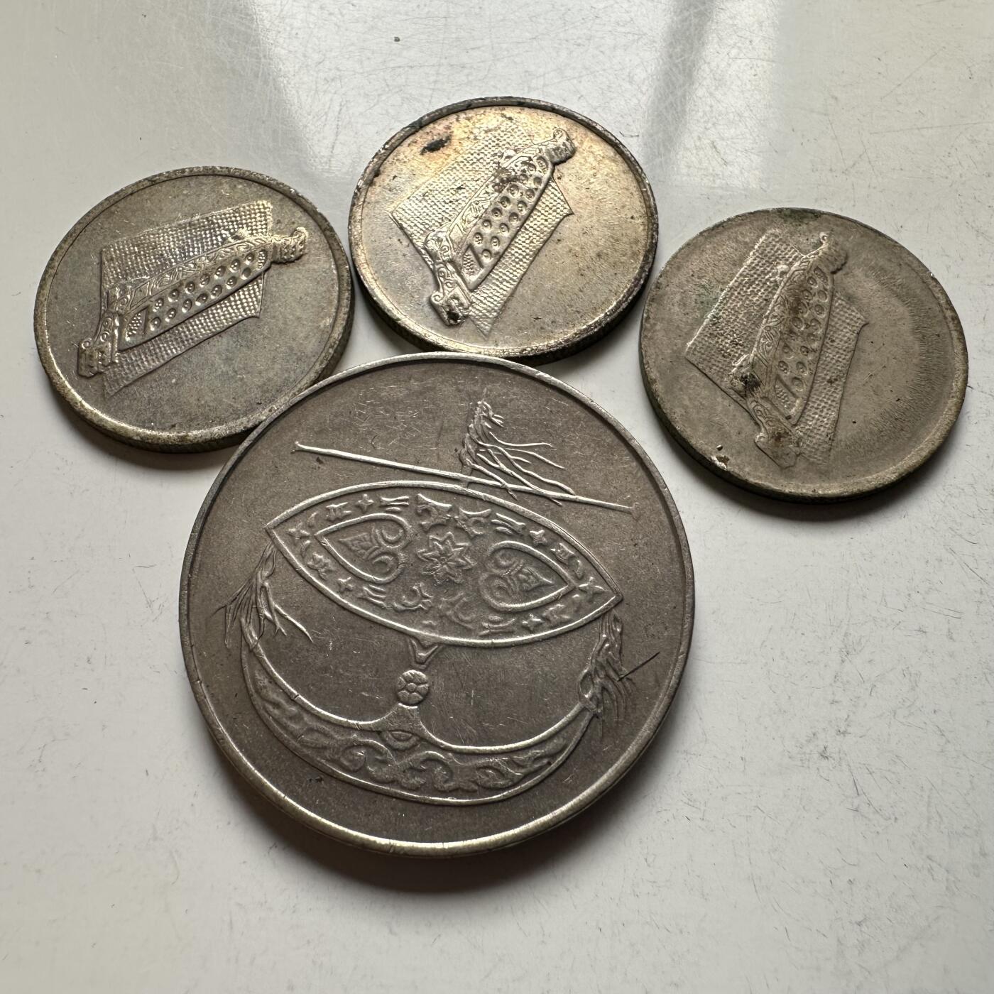 🌹外币初藏🌹🐯2026年第18场 快递将在12号停运 年前需发货的抓紧 ，年后正月十五恢复发货 马来西亚四枚