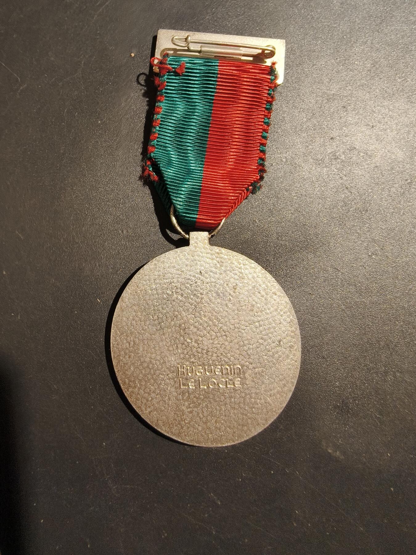 老王徽章第181期 瑞士穆东1966年手枪射击竞赛纪念章