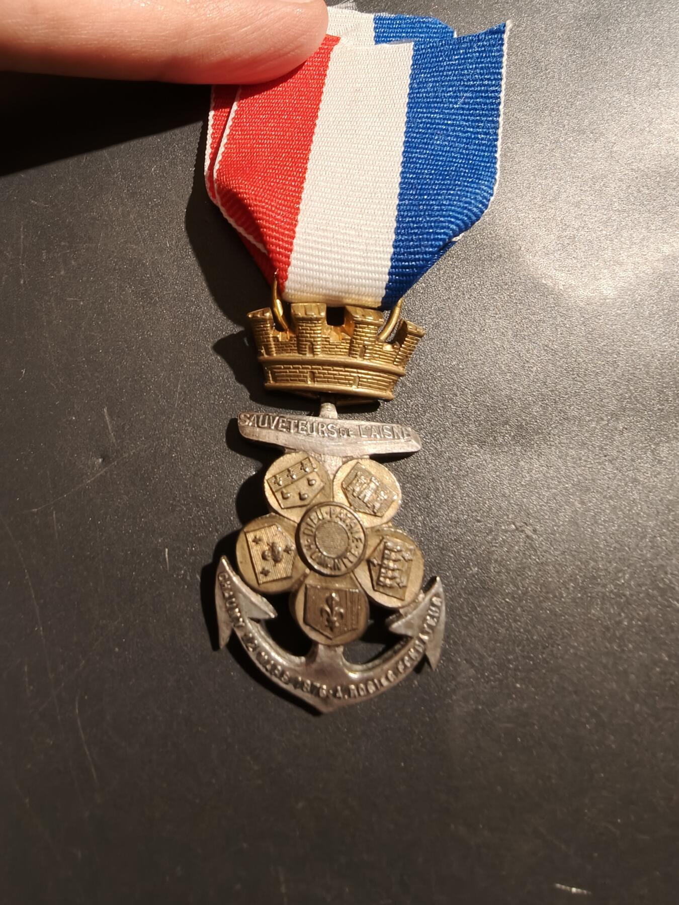 老王徽章第181期 法国埃纳河省救生员协会银级奖章