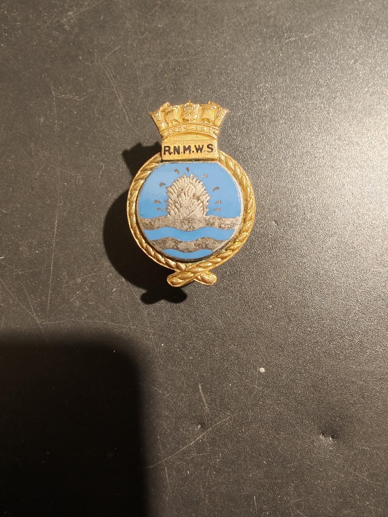 老王徽章第181期 英国皇家海军水雷观察处证章    二战时期