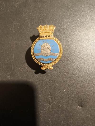 老王徽章第181期 - 英国皇家海军水雷观察处证章    二战时期