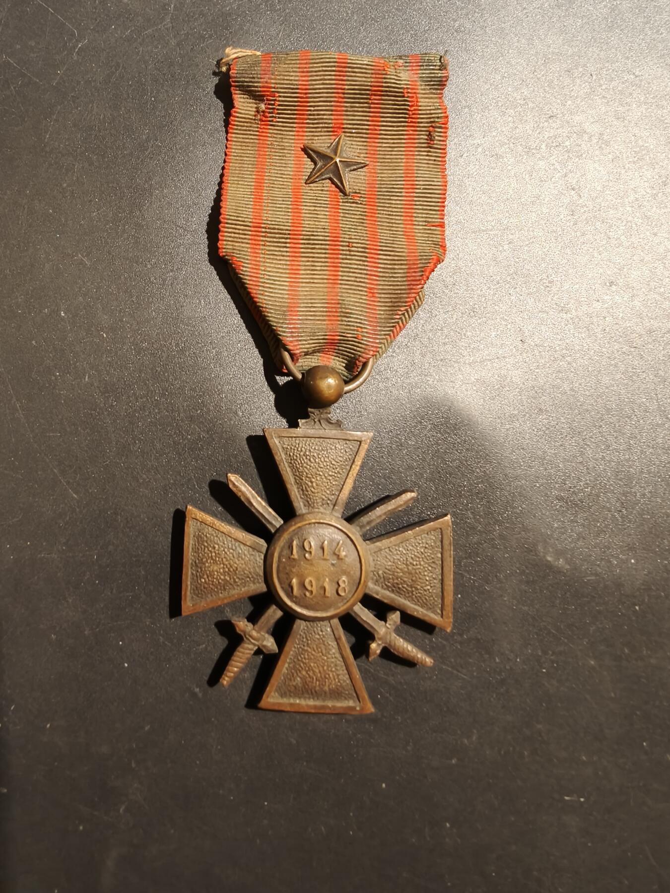 老王徽章第181期 法国1918版战争十字奖章   一颗铜星勋饰