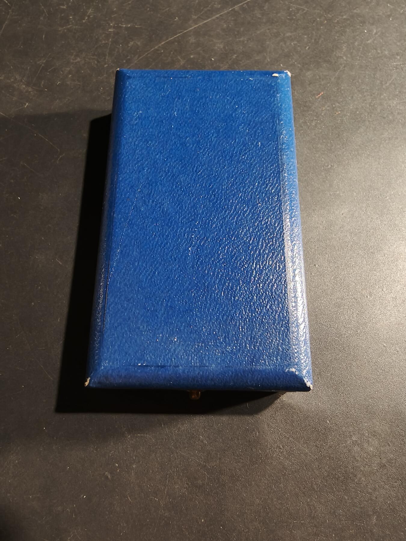 老王徽章第181期 法国骑士级国家功勋勋章    原盒    早期950银质珐琅     25.2g