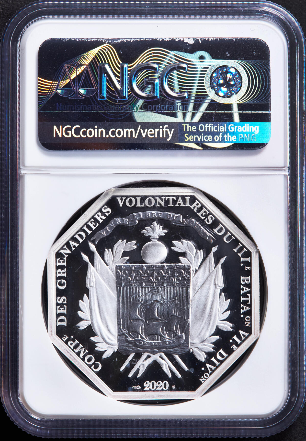 【俄甄集藏】马年新春第一拍 2026年(048)02-25星期三 晚 19:30 全场包邮 法国2020年纪念美国独立-拉法耶特侯爵抵达波士顿240周年2盎司25欧元八角型精制大银币，NGC PF69UC，重62.208克，999银，发行量1500枚，设计精美，稀有品种