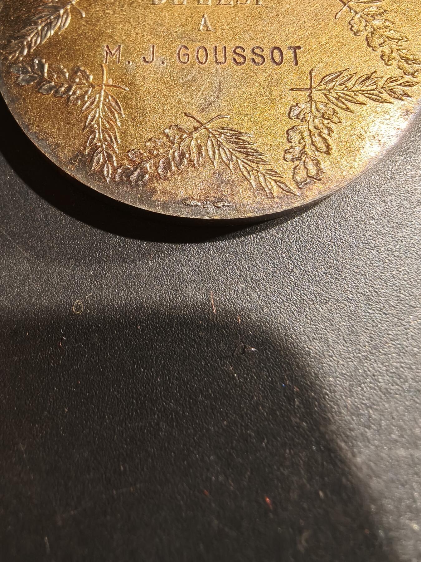 老王徽章第181期 法国金级东方工业协会奖章    金棕榈勋饰   800银镀金    37.9g