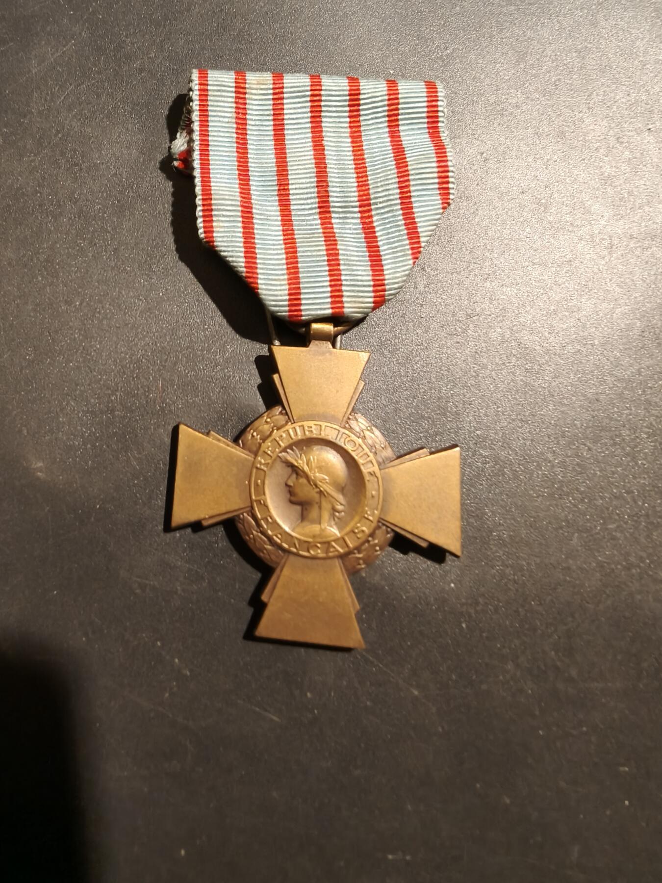 老王徽章第181期 法国战斗十字奖章