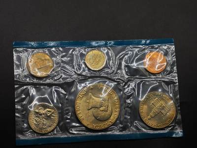 【淘币小摊】实时拍第八百七十拍   银币套币场    年前最后一场周一预留全部发出 本场无中意拍品可私信周日发货请更换最新收货地址不方便收货的请勿参拍或者顺丰到付 - 美国1976年建国二百年套币