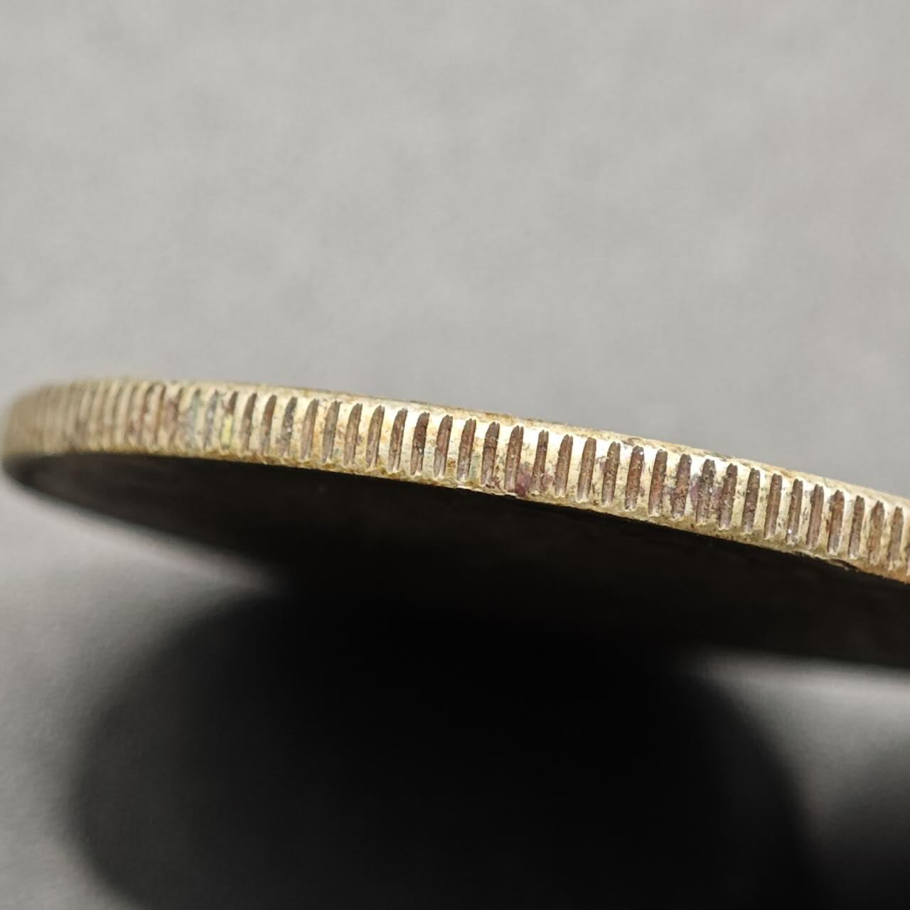 【淘币小摊】实时拍第八百七十拍   银币套币场    年前最后一场周一预留全部发出 本场无中意拍品可私信周日发货请更换最新收货地址不方便收货的请勿参拍或者顺丰到付 中华民国三年袁大头银币银质有小坑存疑