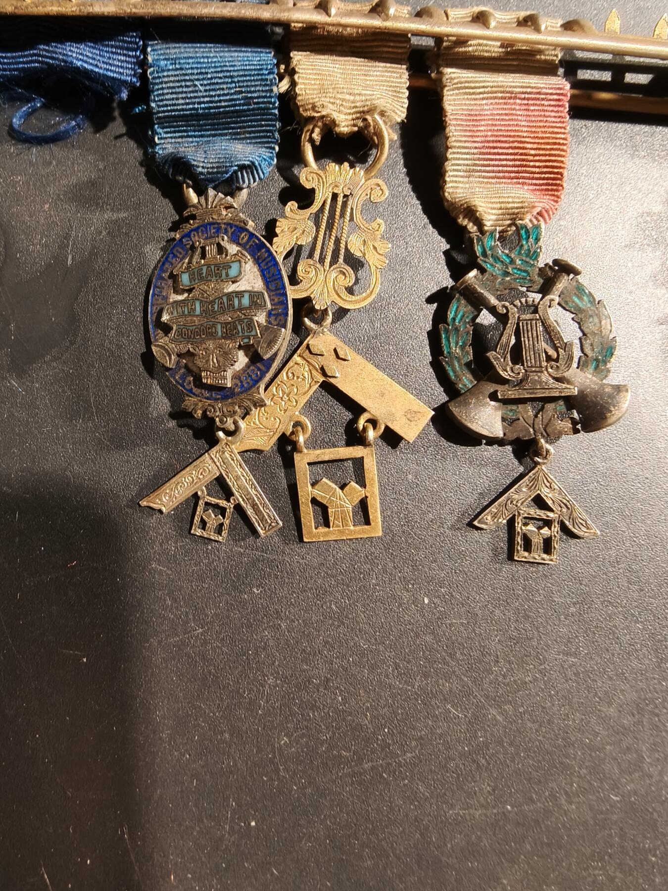 老王徽章第181期 英国共济会迷你4联排    银质珐琅