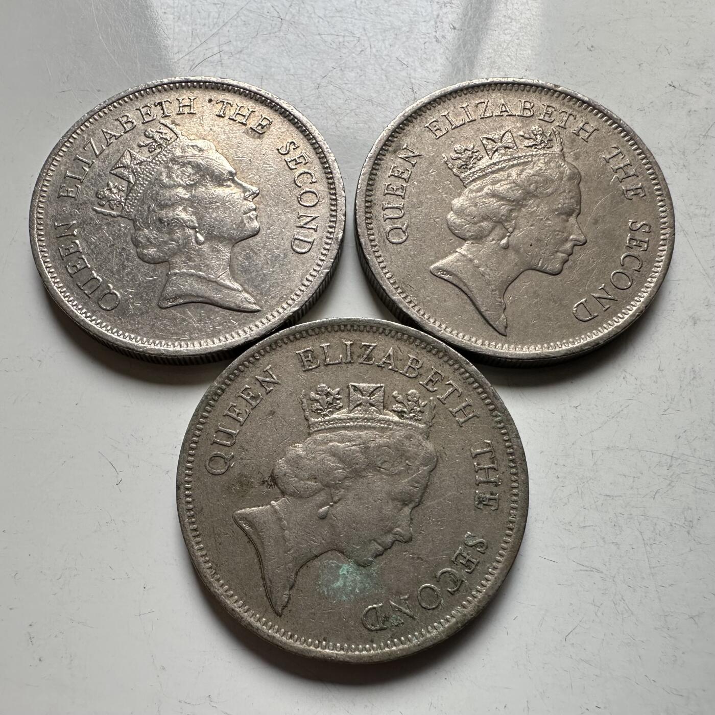 🌹外币初藏🌹🐯2026年第18场 快递将在12号停运 年前需发货的抓紧 ，年后正月十五恢复发货 香港中年版¥1 三枚