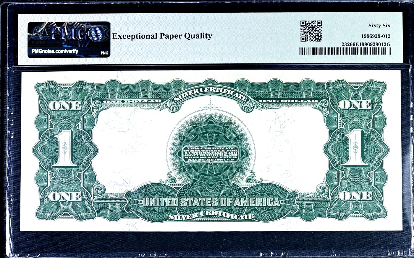 【Blue Auction】世界纸币精拍第785期——18级TOP拍卖/信誉/品质/专业/高效💫 【亚军分 超级靓号数二倒置号11111888豹子号 非常难遇】美国 1899年1美金银币券 大票幅 备受追捧的“大黑鹰”（如果说1869年的“彩虹版”是华丽的艺术巅峰，那么1899年的“黑鹰”就是力量与威严的象征）正面林肯和格兰特肖像雕刻精美 如此高分极佳的纸币状态搭配如此靓号使得此张老美金成为真正的收藏品 闪耀在中拍者收藏柜中  