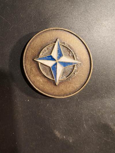 老王徽章第181期 - 意大利北约维和任务纪念章    直径43mm    重量36.8g