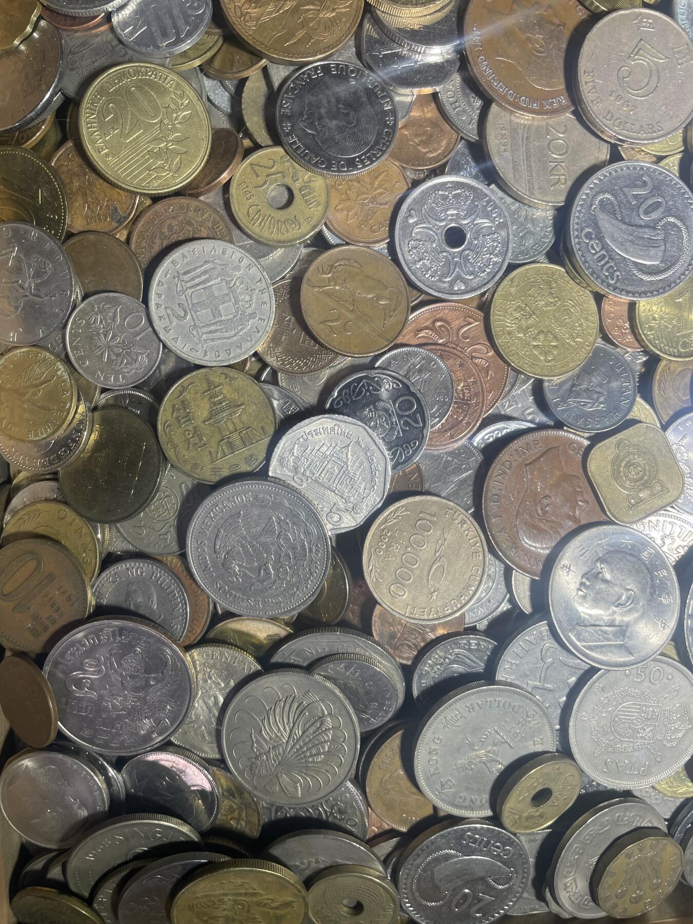 回流0207 外币13斤（无日本币）