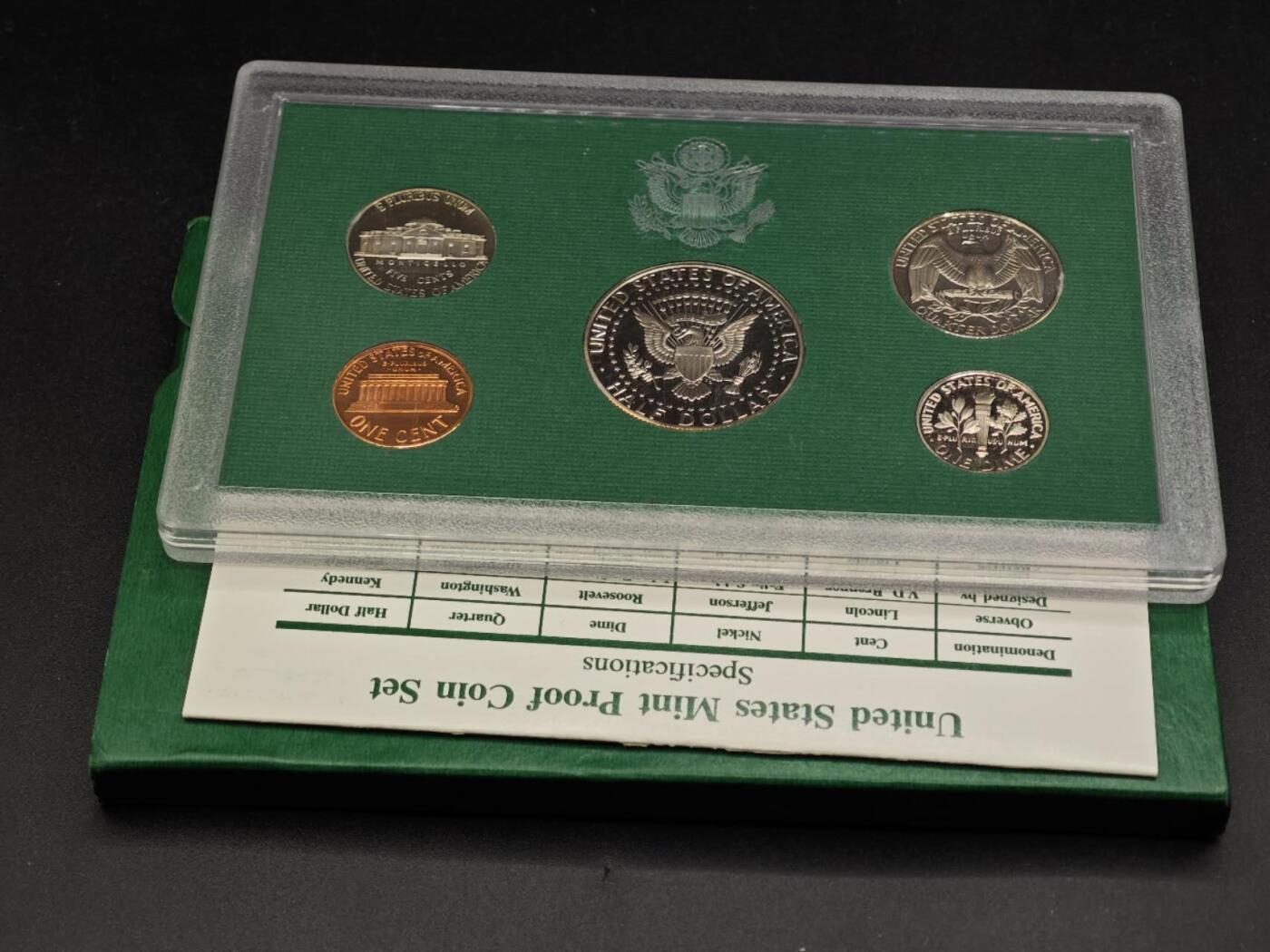 【淘币小摊】实时拍第八百七十拍   银币套币场    年前最后一场周一预留全部发出 本场无中意拍品可私信周日发货请更换最新收货地址不方便收货的请勿参拍或者顺丰到付 美国1998年精制套币盒证全