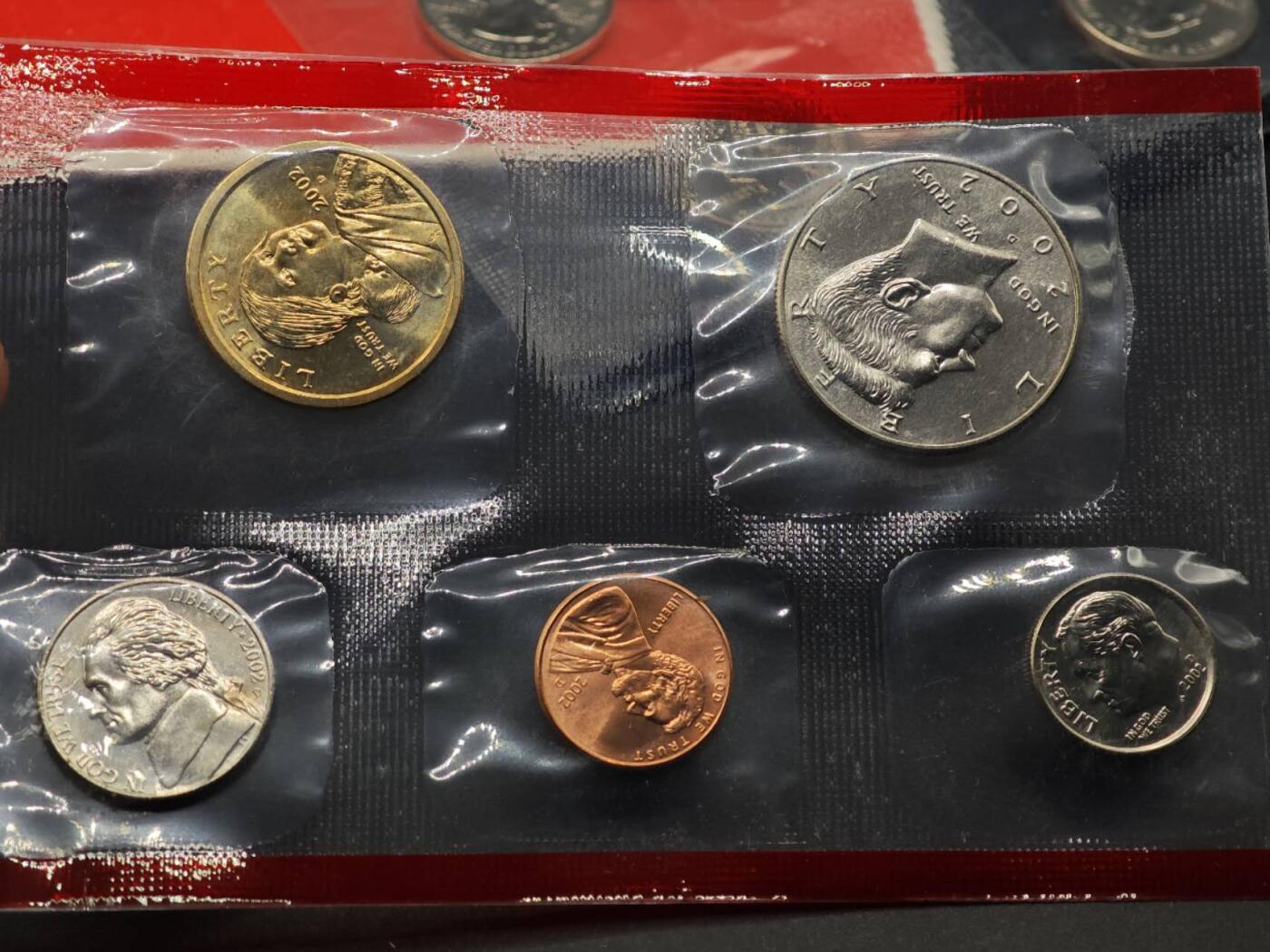 【淘币小摊】实时拍第八百七十拍   银币套币场    年前最后一场周一预留全部发出 本场无中意拍品可私信周日发货请更换最新收货地址不方便收货的请勿参拍或者顺丰到付 美国2002年套币