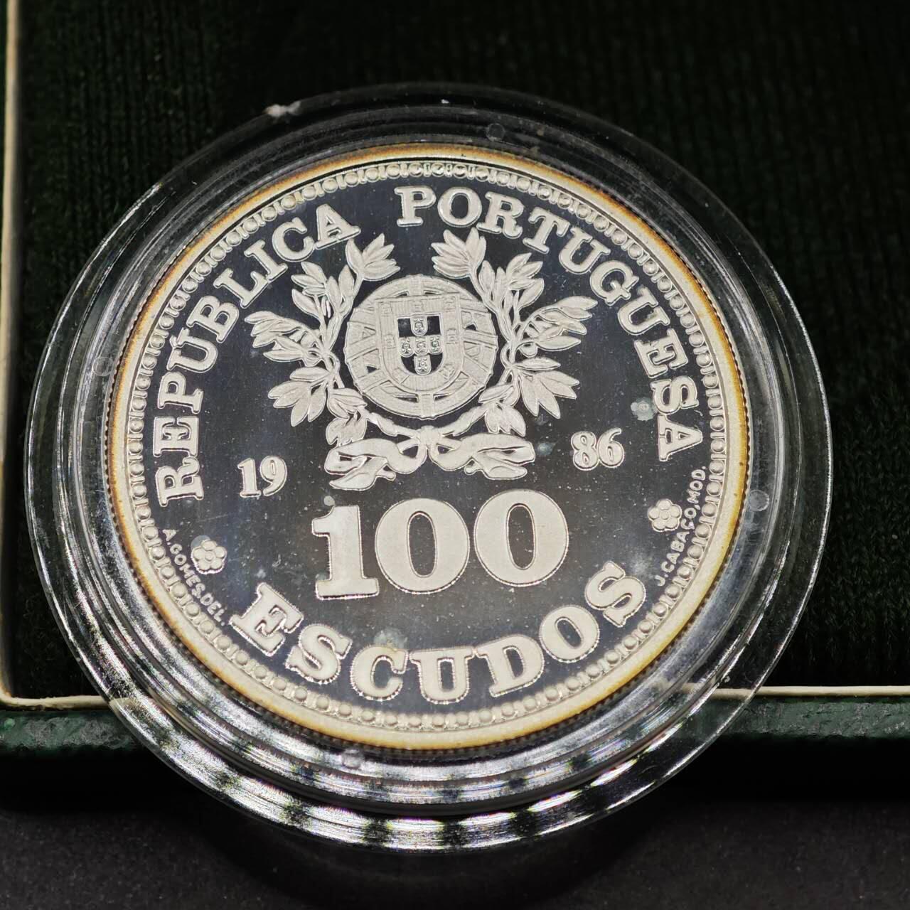 【淘币小摊】实时拍第八百七十拍   银币套币场    年前最后一场周一预留全部发出 本场无中意拍品可私信周日发货请更换最新收货地址不方便收货的请勿参拍或者顺丰到付 葡萄牙1986年100埃斯库多精制银币 86年墨西哥世界杯 925银16.5克 发行量：1万 盒证全