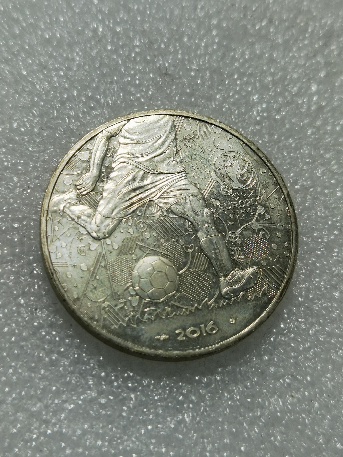 天下钱庄专场欢迎参拍 2016法国世界杯银币