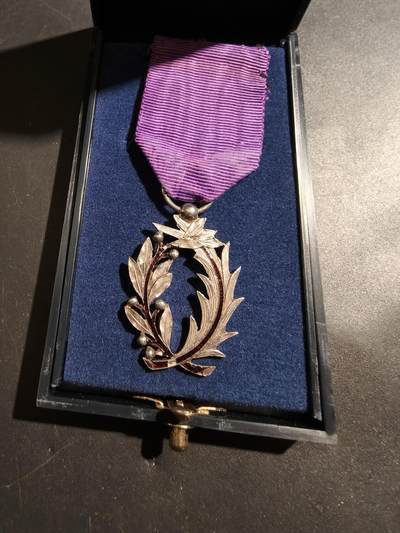 老王徽章第181期 - 法国骑士级棕榈叶勋章     原盒    银质珐琅野猪头银标