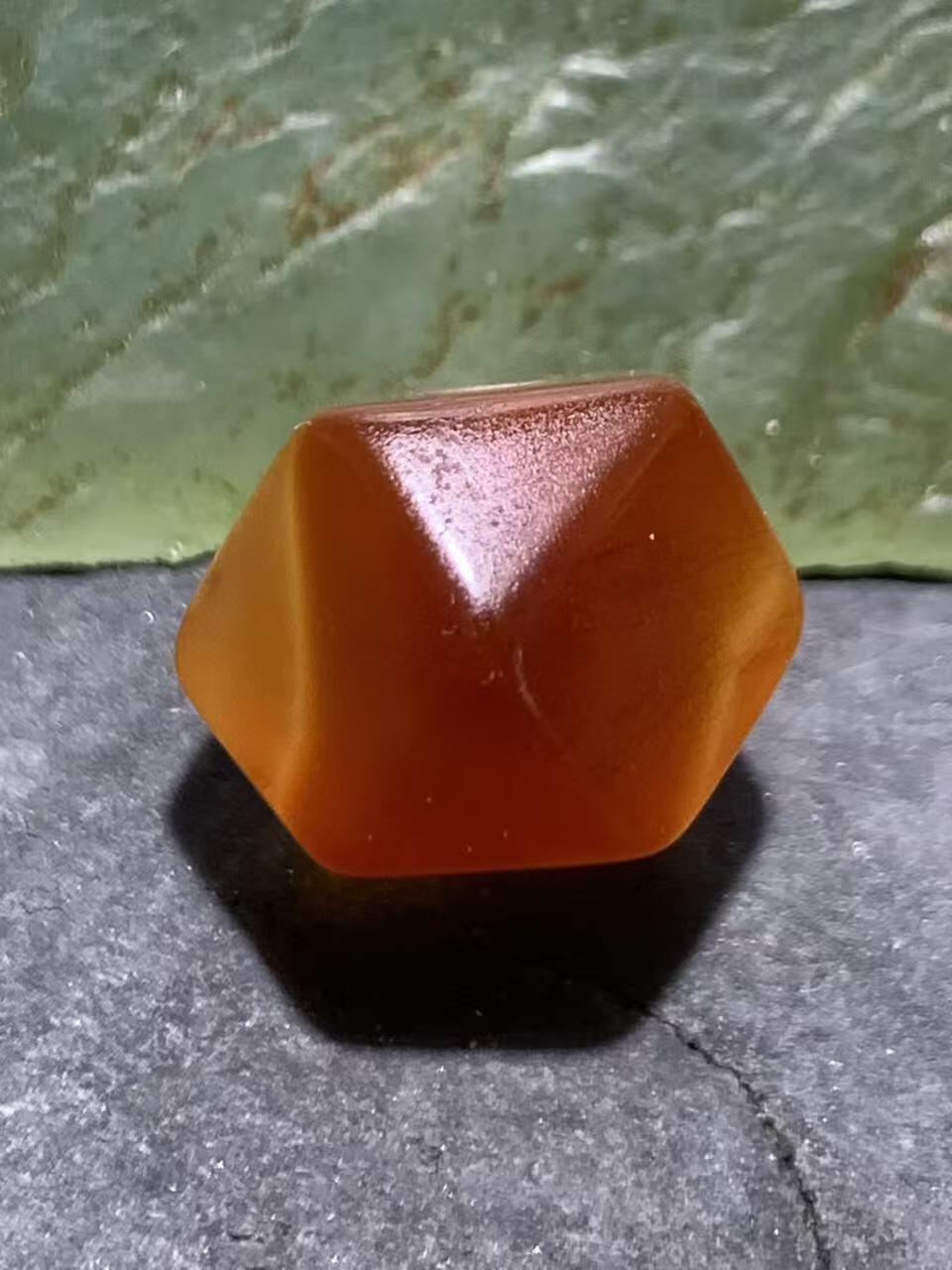 精美高玉化冻料天眼纹缠丝玛瑙唐八棱珠一颗，