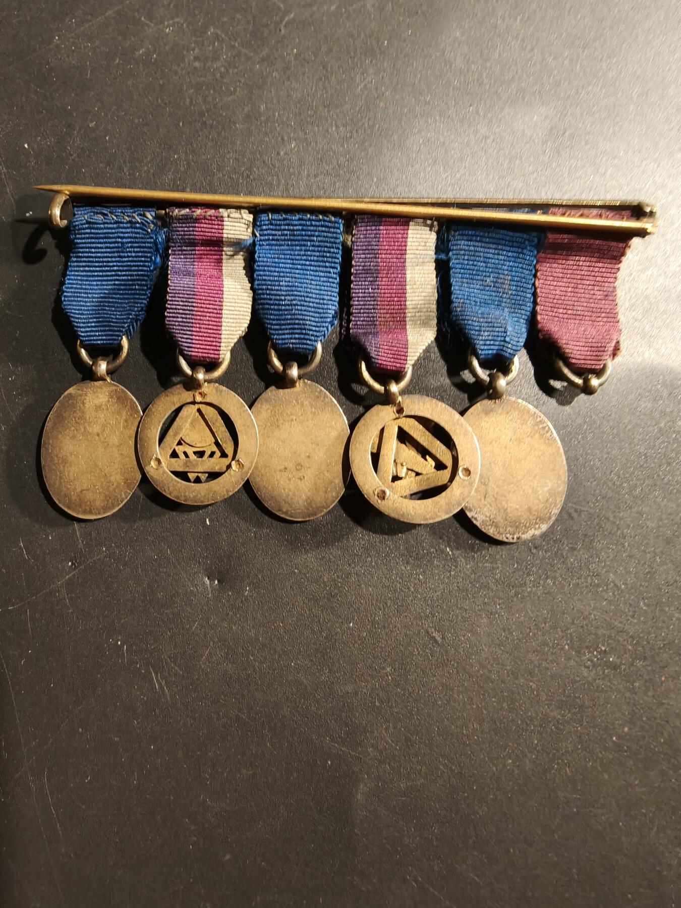 老王徽章第181期 英国共济会迷你5联排