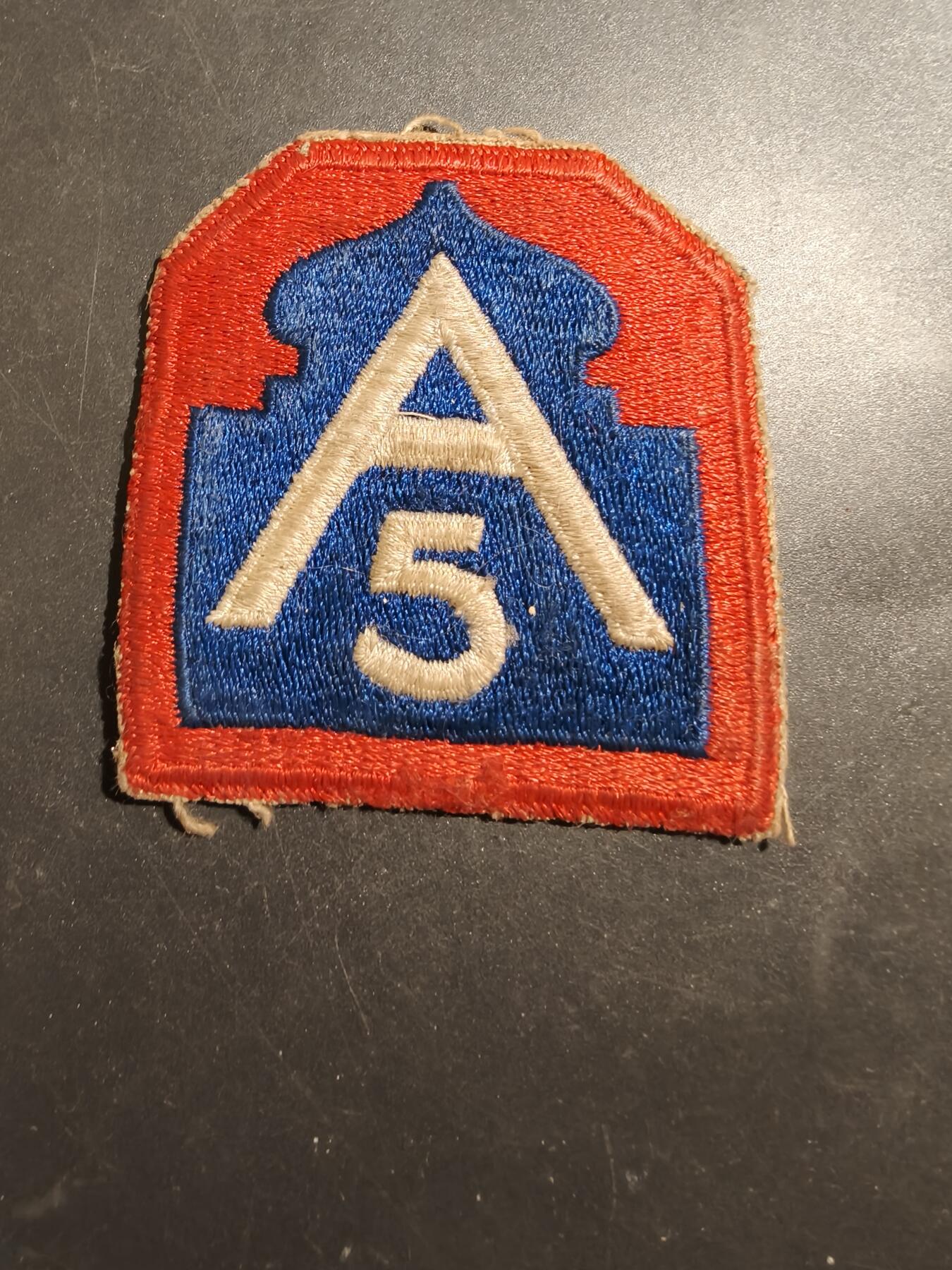 老王徽章第181期 美国陆军第5集团军臂章