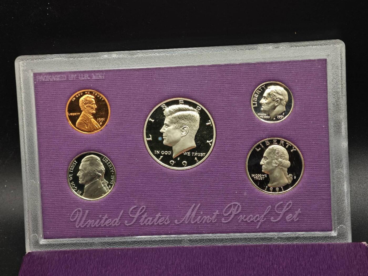 【淘币小摊】实时拍第八百七十拍   银币套币场    年前最后一场周一预留全部发出 本场无中意拍品可私信周日发货请更换最新收货地址不方便收货的请勿参拍或者顺丰到付 美国1991年精制套币盒证全