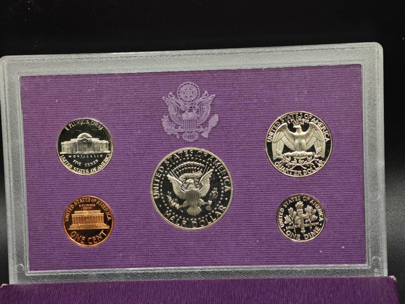 【淘币小摊】实时拍第八百七十拍   银币套币场    年前最后一场周一预留全部发出 本场无中意拍品可私信周日发货请更换最新收货地址不方便收货的请勿参拍或者顺丰到付 美国1991年精制套币盒证全