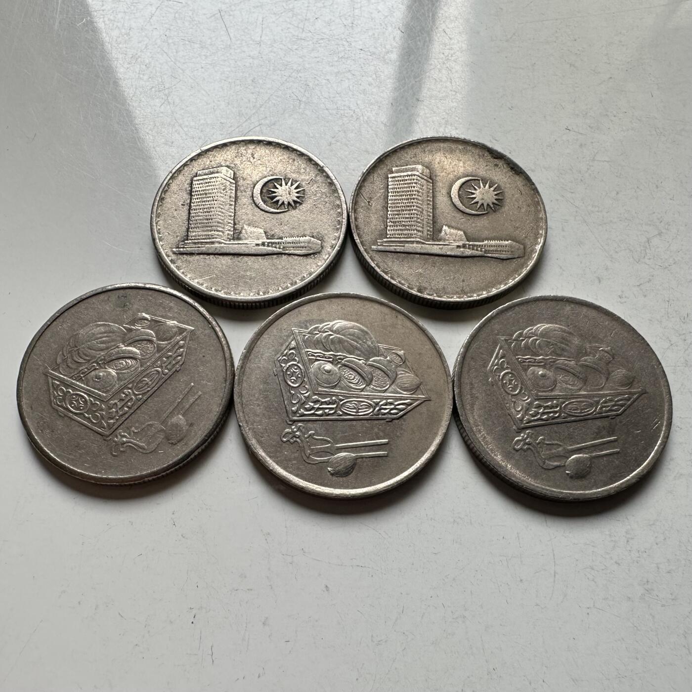 🌹外币初藏🌹🐯2026年第18场 快递将在12号停运 年前需发货的抓紧 ，年后正月十五恢复发货 马来西亚二十分五枚