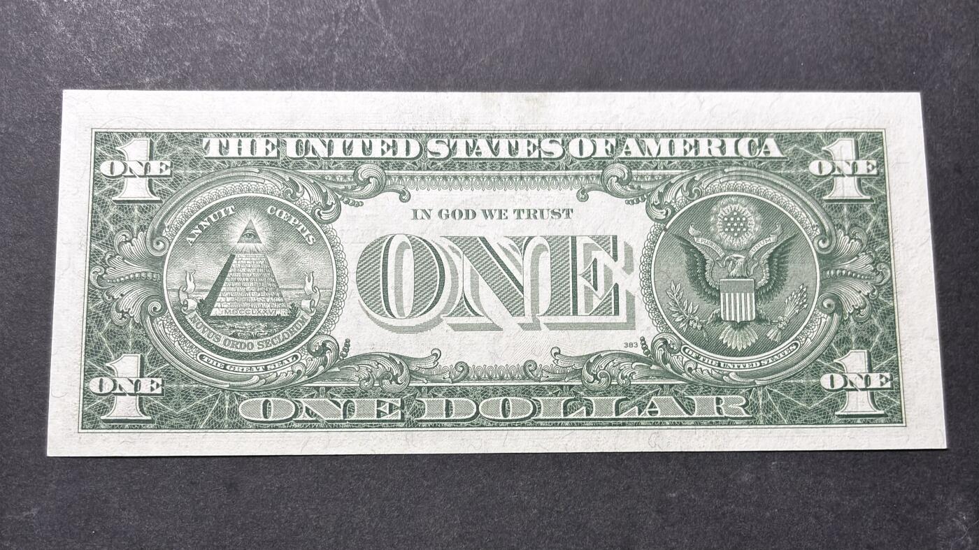 【金马踏春，泉马奔腾】2026 年新年贺岁场，（定于年初五接财神截拍）祝各位老板马到成功，马上有钱，愿岁岁平安喜乐顺遂 全新少见 1957 年蓝印版美国 1 美元，尾号 511