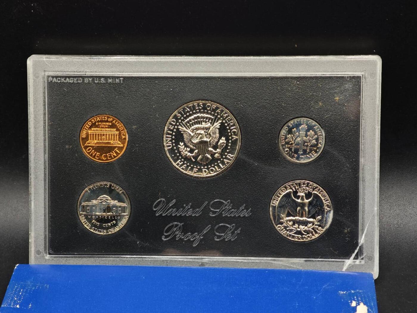 【淘币小摊】实时拍第八百七十拍   银币套币场    年前最后一场周一预留全部发出 本场无中意拍品可私信周日发货请更换最新收货地址不方便收货的请勿参拍或者顺丰到付 美国1971年精制套币