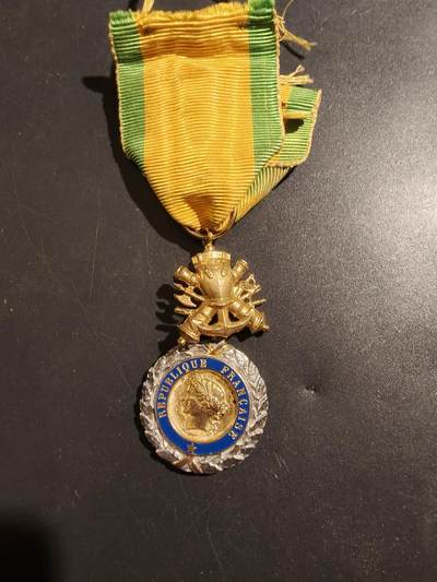 老王徽章第181期 - 法国军事奖章   四共时期