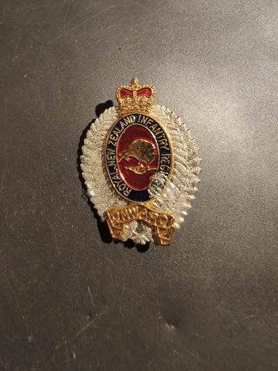 老王徽章第181期 - 英国皇家新西兰步兵团领章    女王时期