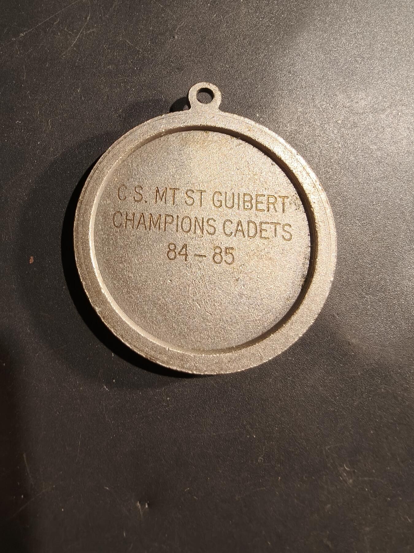 老王徽章第181期 法国足球纪念章    实发    