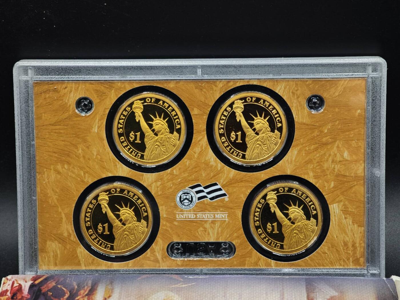 【淘币小摊】实时拍第八百七十拍   银币套币场    年前最后一场周一预留全部发出 本场无中意拍品可私信周日发货请更换最新收货地址不方便收货的请勿参拍或者顺丰到付