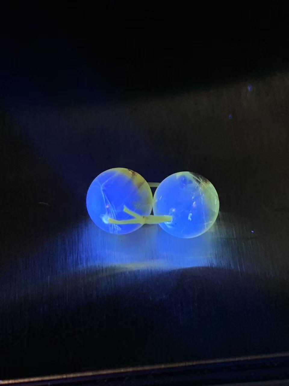 天然金珀通货圆珠一对