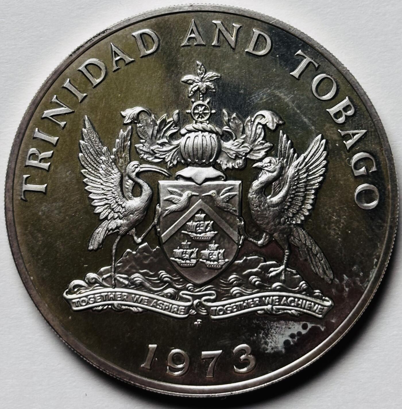 【金马踏春，泉马奔腾】2026 年新年贺岁场，（定于年初五接财神截拍）祝各位老板马到成功，马上有钱，愿岁岁平安喜乐顺遂 全新 1973 年特立尼达和多巴哥 10 元精制纪念银币，35 克 925 高银