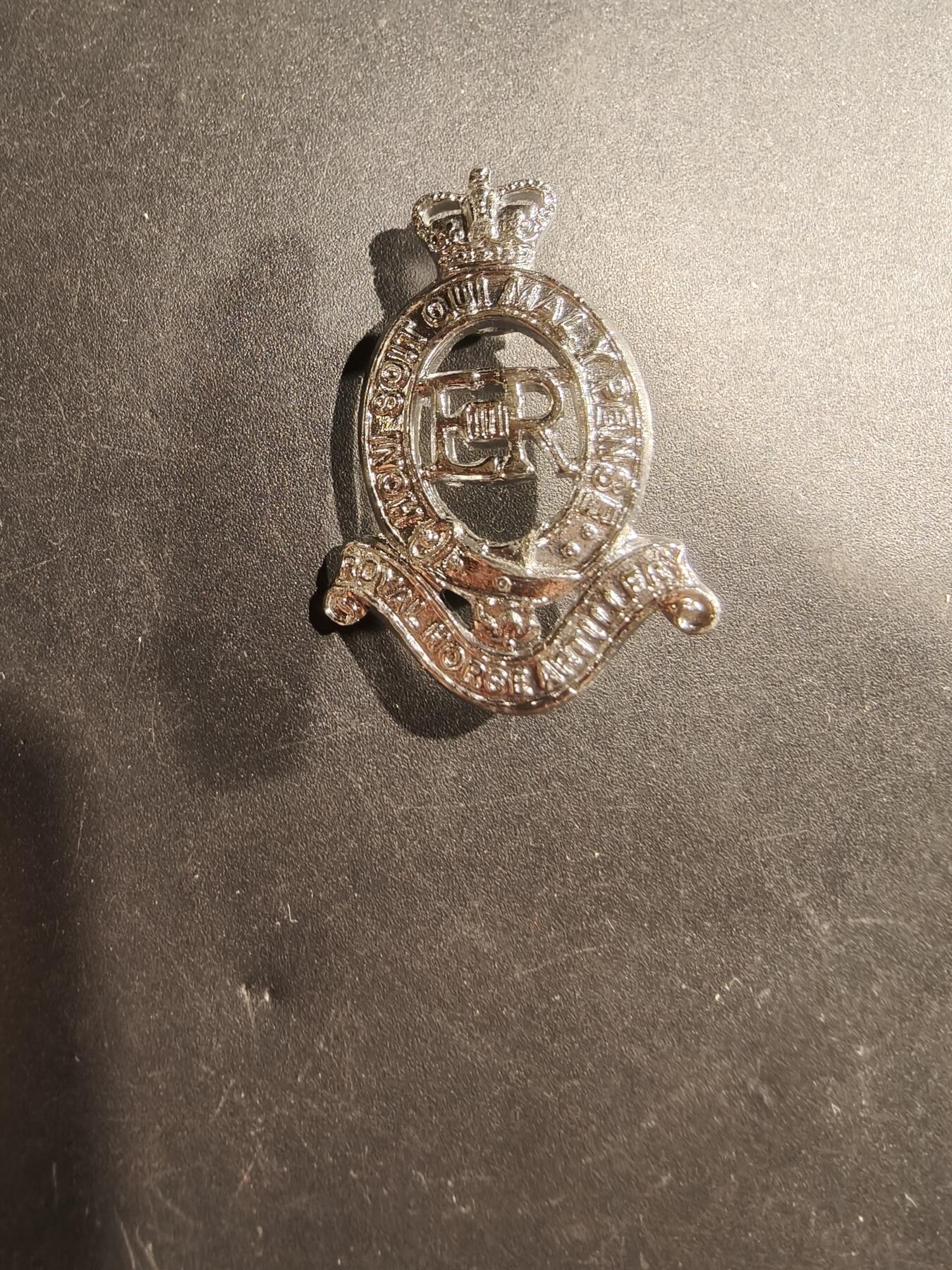 老王徽章第181期 英国皇家通信团领章    女王时期