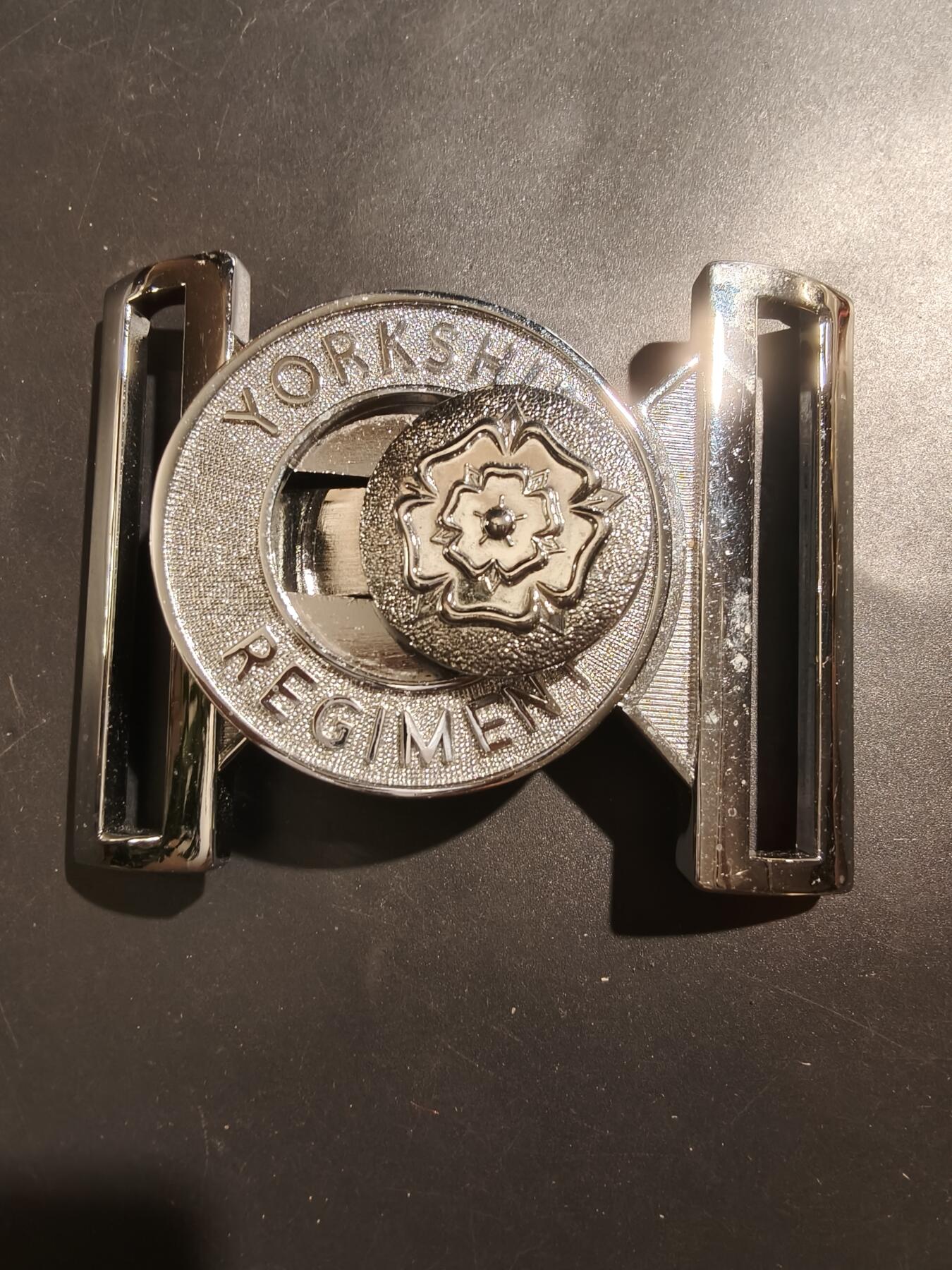 老王徽章第181期 英国约克郡步兵团腰带扣    大尺寸    中间可分离     长10cm