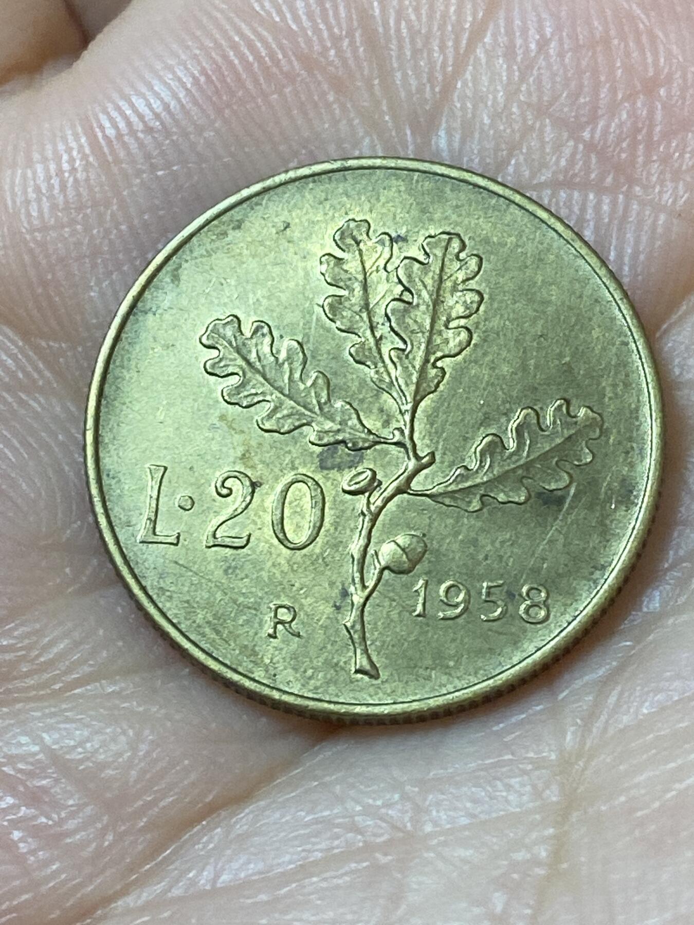 2026年第二十一场(总第一百九十场）外国好品散币场(免佣金) 意大利🇮🇹1958年20里拉(共和国时期第一版，齿边版，仅发行3年)