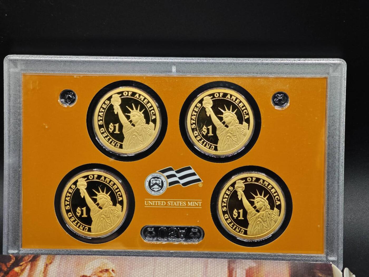 【淘币小摊】实时拍第八百七十拍   银币套币场    年前最后一场周一预留全部发出 本场无中意拍品可私信周日发货请更换最新收货地址不方便收货的请勿参拍或者顺丰到付