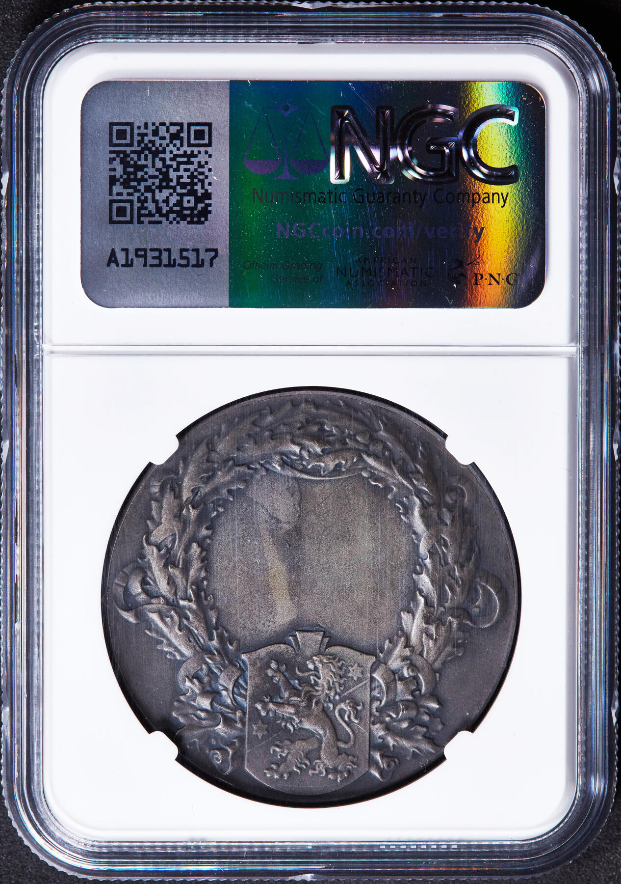 【俄甄集藏】马年新春第一拍 2026年(048)02-25星期三 晚 19:30 全场包邮 瑞典20世纪初斯科讷堡皇家农业协会大银章，NGC MS62，酱彩老包浆，名家林德伯格作品，直径40mm