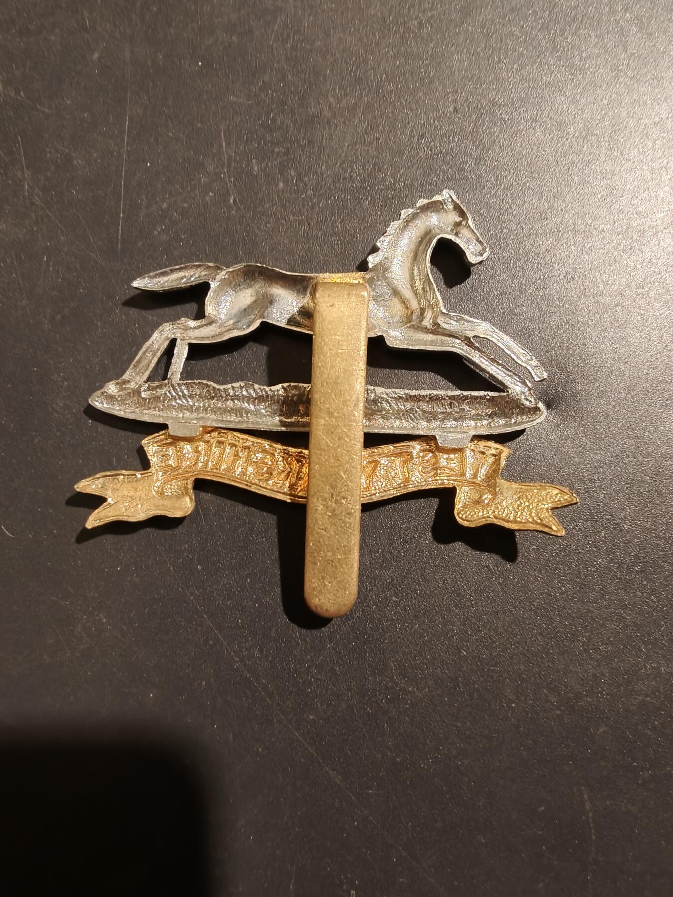 老王徽章第181期 英国西约克郡步兵团帽徽     一战时期