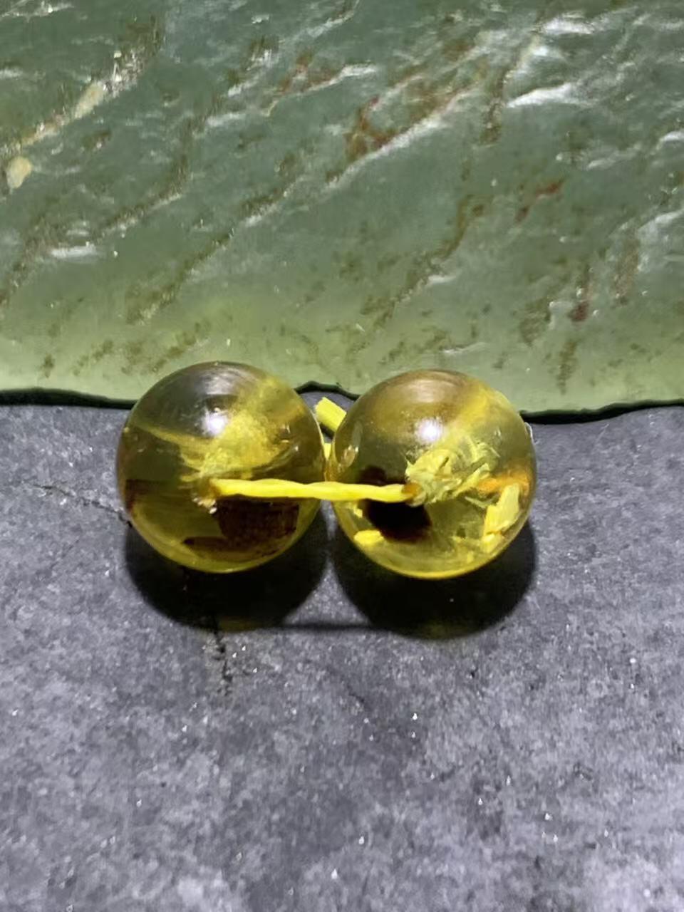 天然金珀通货圆珠一对